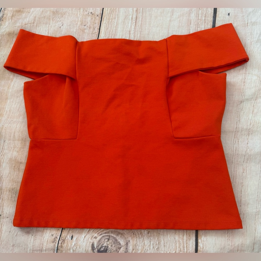 Deletta off shoulder orange fitted shirt w/ back zipper women's Medium
